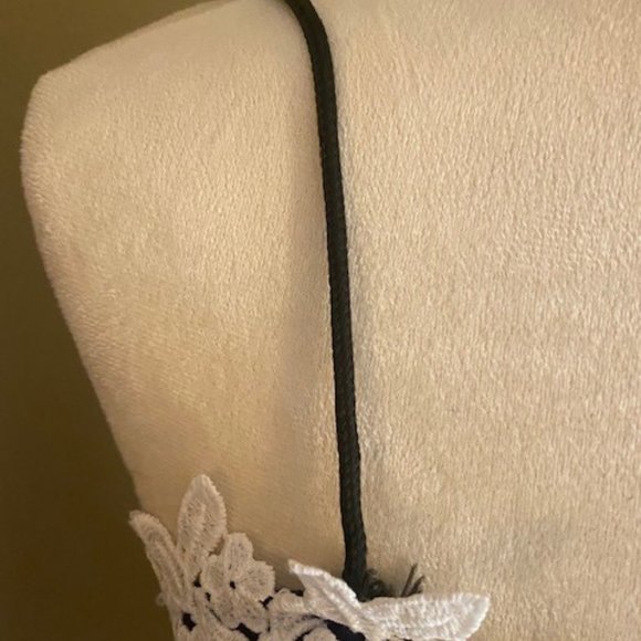 Stunning - Picture 2 of 4